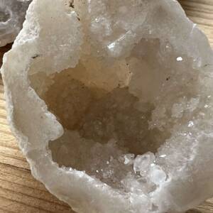 half quartz geodes