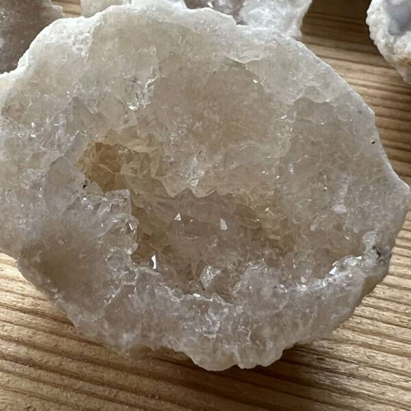 half quartz geodes