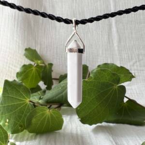 white howlite pendant simple necklace natural mineral