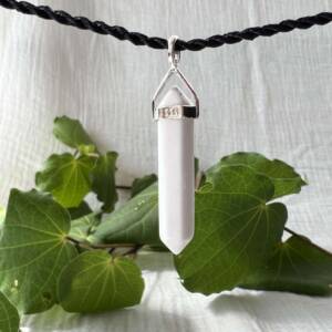 white howlite pendant