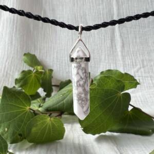 natural howlite pendant crystal necklace set in solid silver