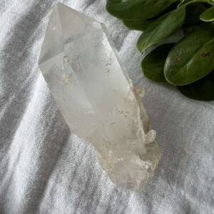 clear quartz point natural rock crystal shop crown chakra