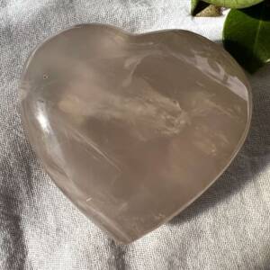 rose quartz heart natural pink rock crystal carved heart shaped rock art heart chakra anahata