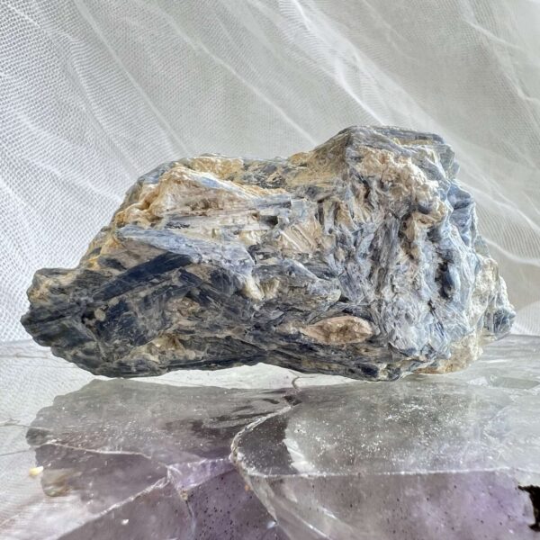 Blue kyanite - Image 4
