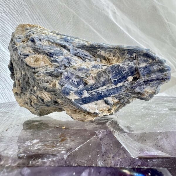 Blue kyanite - Image 3