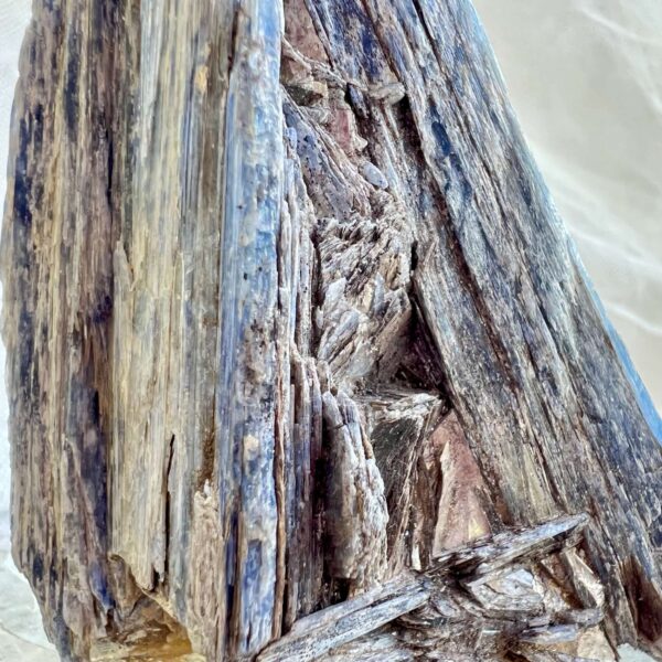 Blue kyanite with mica - Image 4