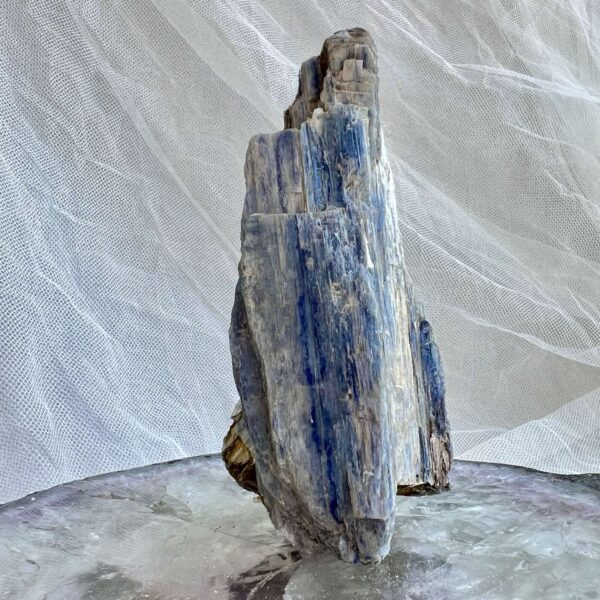 Blue kyanite with mica - Image 5