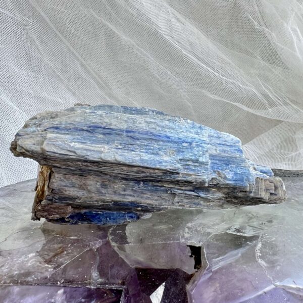 Blue kyanite with mica - Image 6
