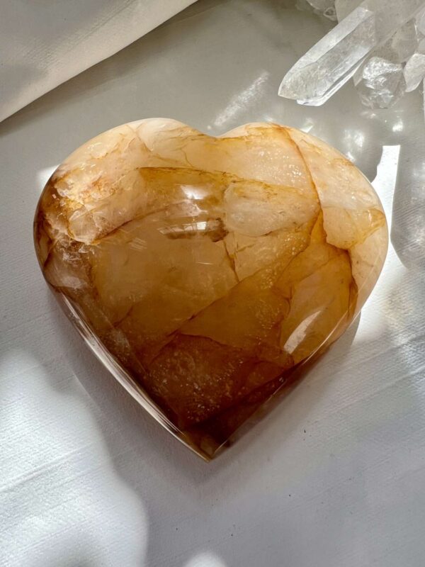 Golden quartz heart - Image 4