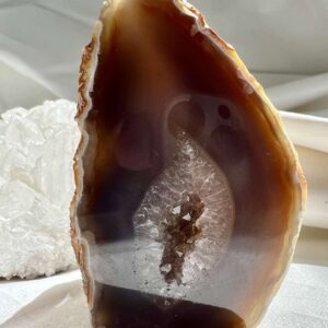 polished agate geode natural crystal home decorators quartz sio2