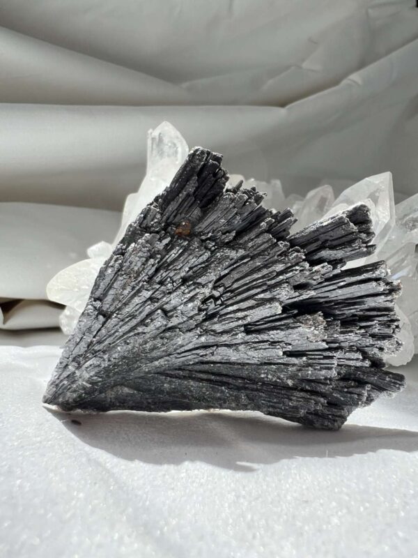 Black kyanite - Image 3