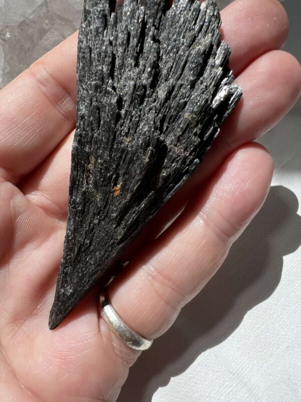 Black kyanite - Image 5
