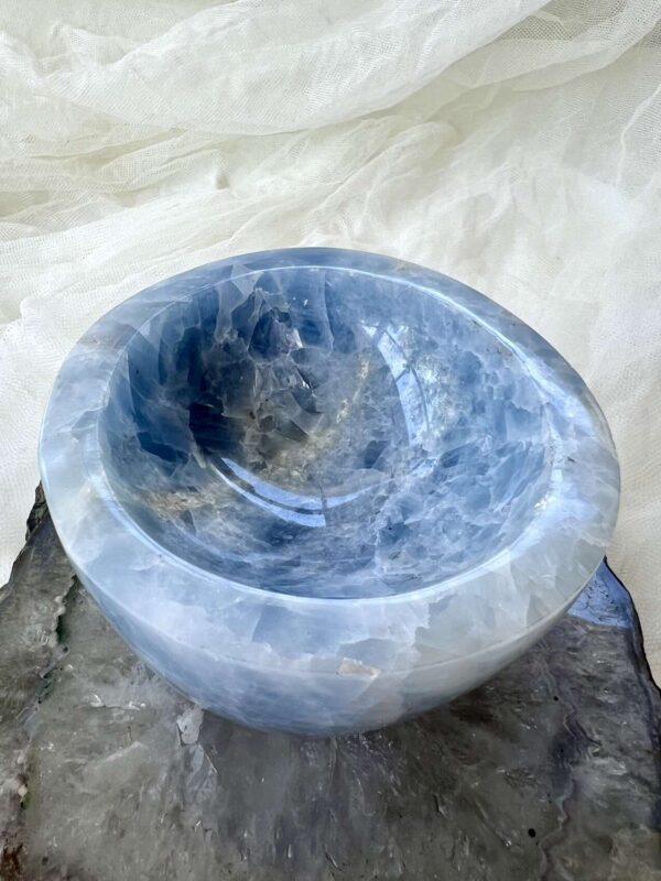Blue calcite bowl - Image 3