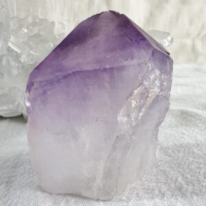 Alternative view of Amethyst point