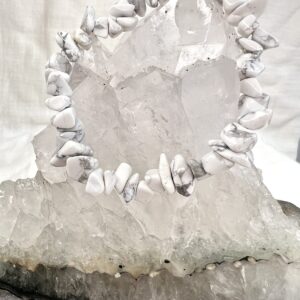 white howlite bracelet natural polished crystal beads jewellery