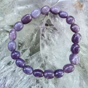 lepidolite bead bracelet mica rich phyllosilicate purple mineral crystal jewellery K(Li,Al)3(Si,Al)4O10(F,OH)2