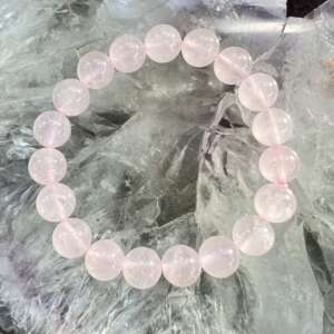 rose quartz bracelet clear pink crystal natural jewellery heart chakra anahata SiO2