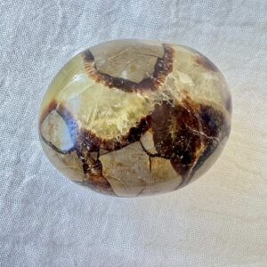 sectarian soapstone natural calcite and aragonite CaCO3 meditation soothing calming