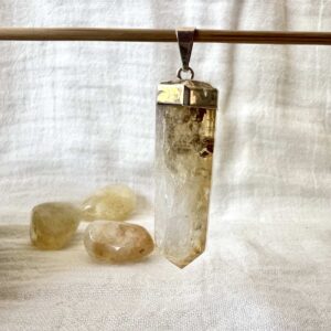 citrine crystal pendant golden quartz necklace everyday jewellery healing energy gems the hidden gem manipura solar plexus chakra