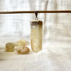 citrine crystal pendant golden quartz necklace everyday jewellery healing energy gems the hidden gem manipura solar plexus chakra
