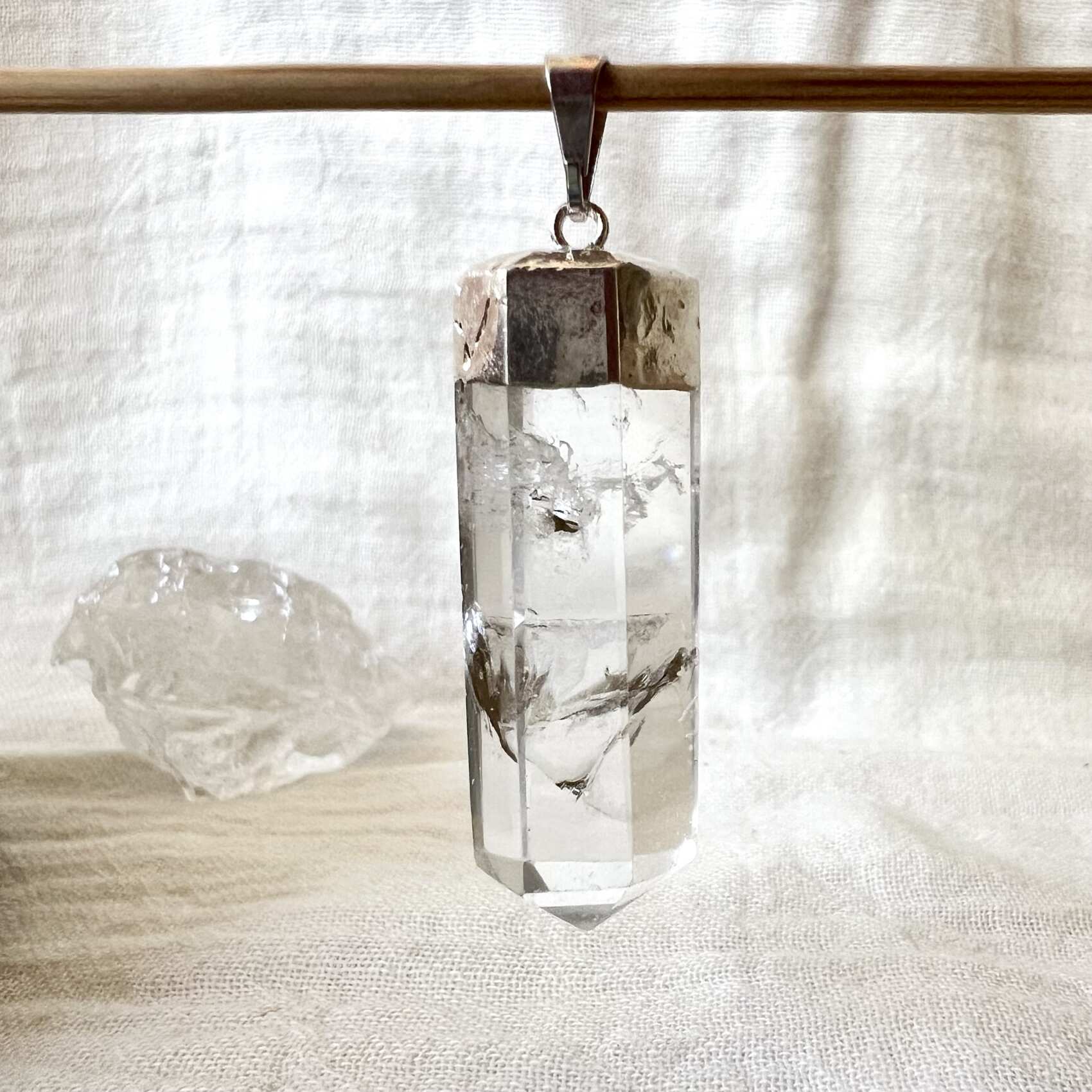 Quartz pendant - Image 2