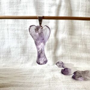 amethyst angel pendant necklace natural purple quartz crystal jewellery SiO2 with manganese sahasrara crown chakra ajna third eye chakra New Zealand crystal shop