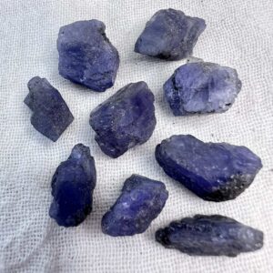 natural tanzanite gemstones raw gems blue crystals zoisite (Ca2Al3(SiO4)(Si2O7)O(OH)) third eye ajna chakra jewellery making power grids