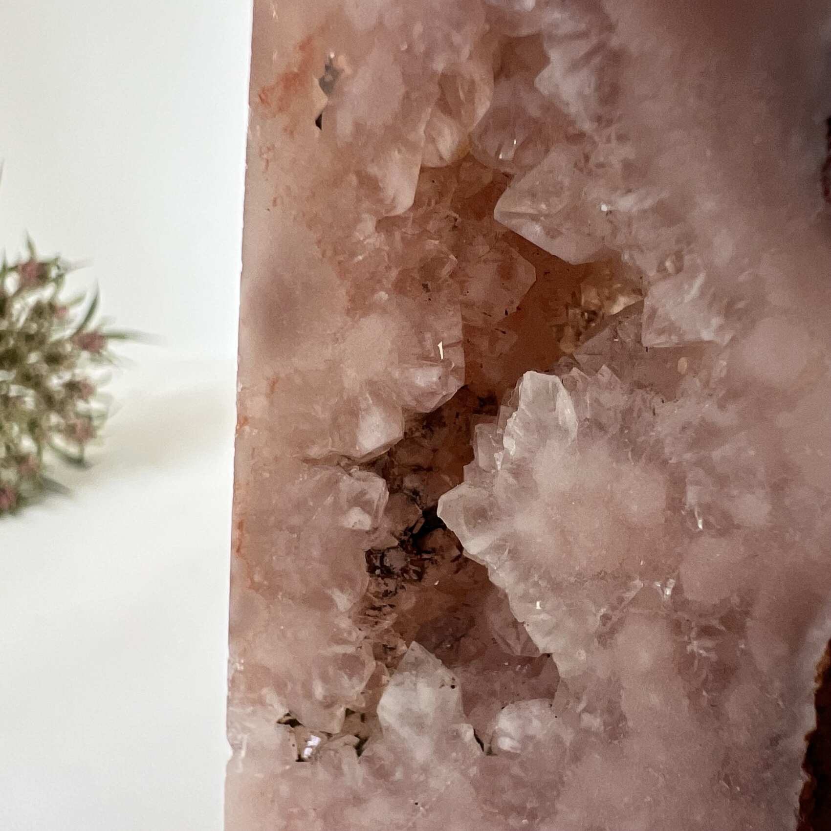 Pink amethyst obelisk - Image 2