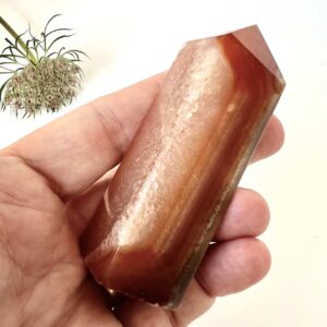 Alternative view of Agate obelisk