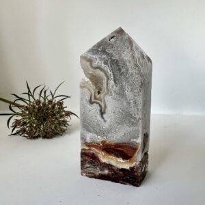 druzy agate crystal obelisk standing point home decor crystal healing NZ energy cleansing crystals chakra crystals NZ meditation stones spiritual gifts NZ Aotearoa