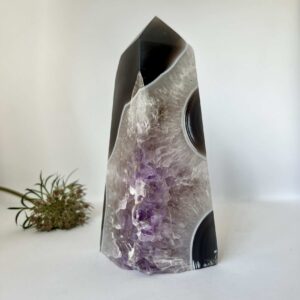 amethyst and agate crystal obelisk standing point home decor crystal healing NZ energy cleansing crystals chakra crystals NZ meditation stones spiritual gifts NZ Aotearoa