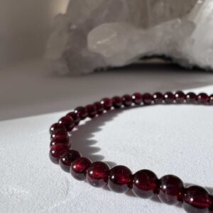 red garnet bracelet round beads jewellery crystal healing NZ energy cleansing crystals chakra crystals NZ meditation stones spiritual gifts NZ Aotearoa