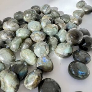 Labradorite - Image 5