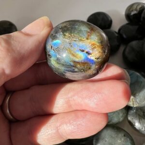 Labradorite - Image 4