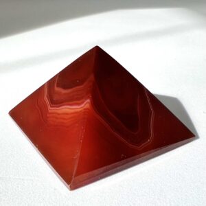 Agate pyramid - Image 3